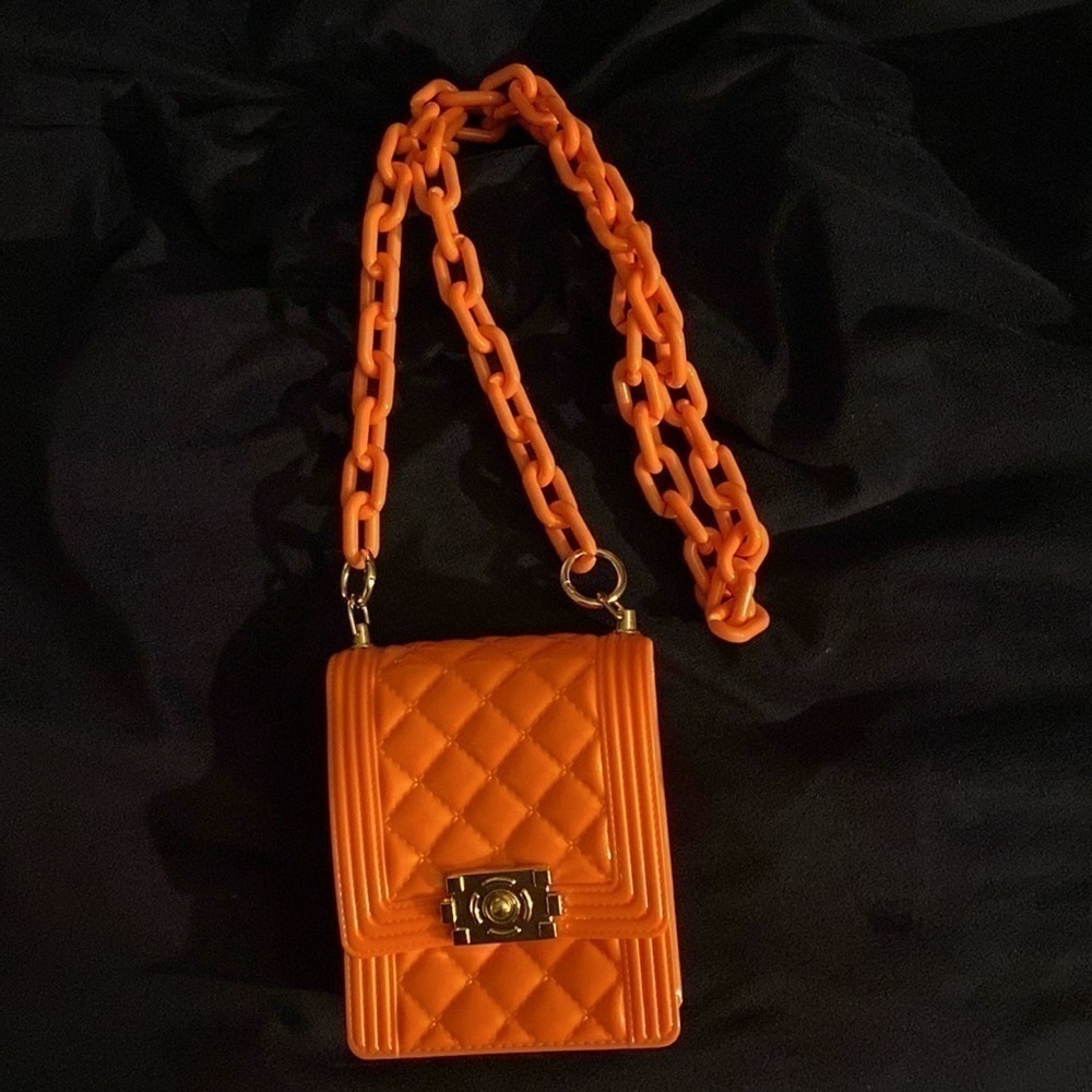 Jelly handbag/crossbody with acrylic chain. Orange. - Picture 2 of 2